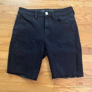 AEO High-Rise 360 Super Stretch Dark Wash Hemmed Shorts Size 4